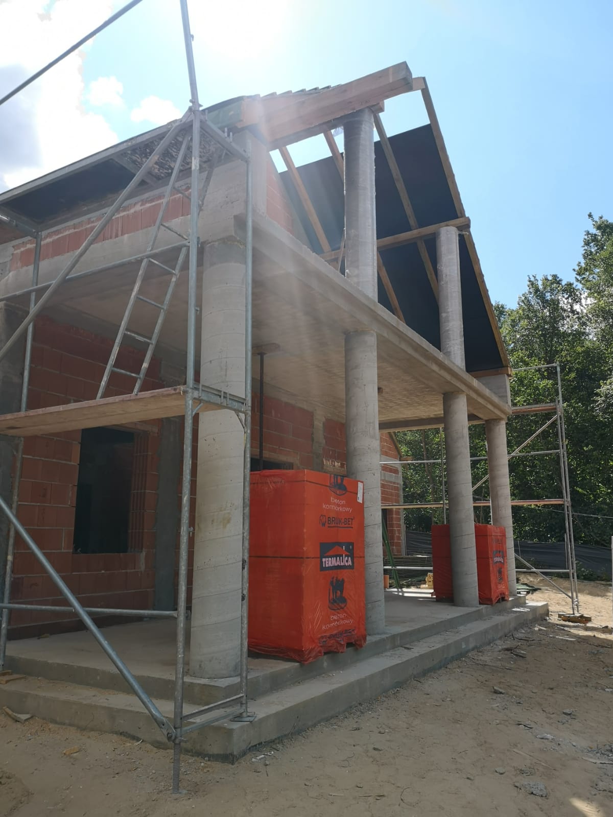 Dom weselny, architektura, projekt w ralizacji