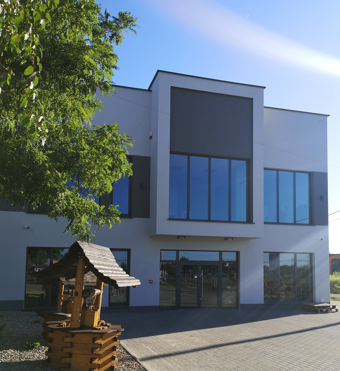 Budynek biurowo-magazynowy Ładna k/Tarnowa 2020.