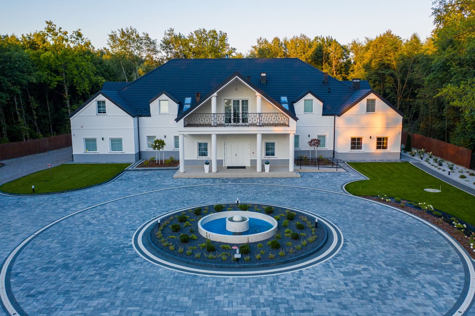 Projekt architektoniczny. Dom weselny. Szarwark 2019.